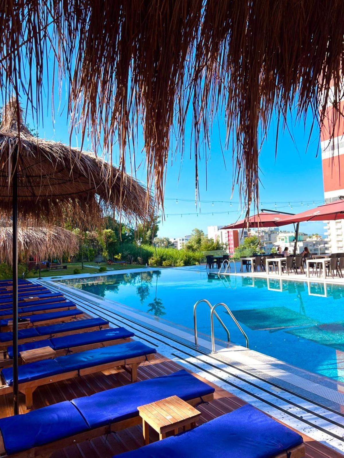 Olivia'S Hill Resort Kryemëdhej Exterior foto