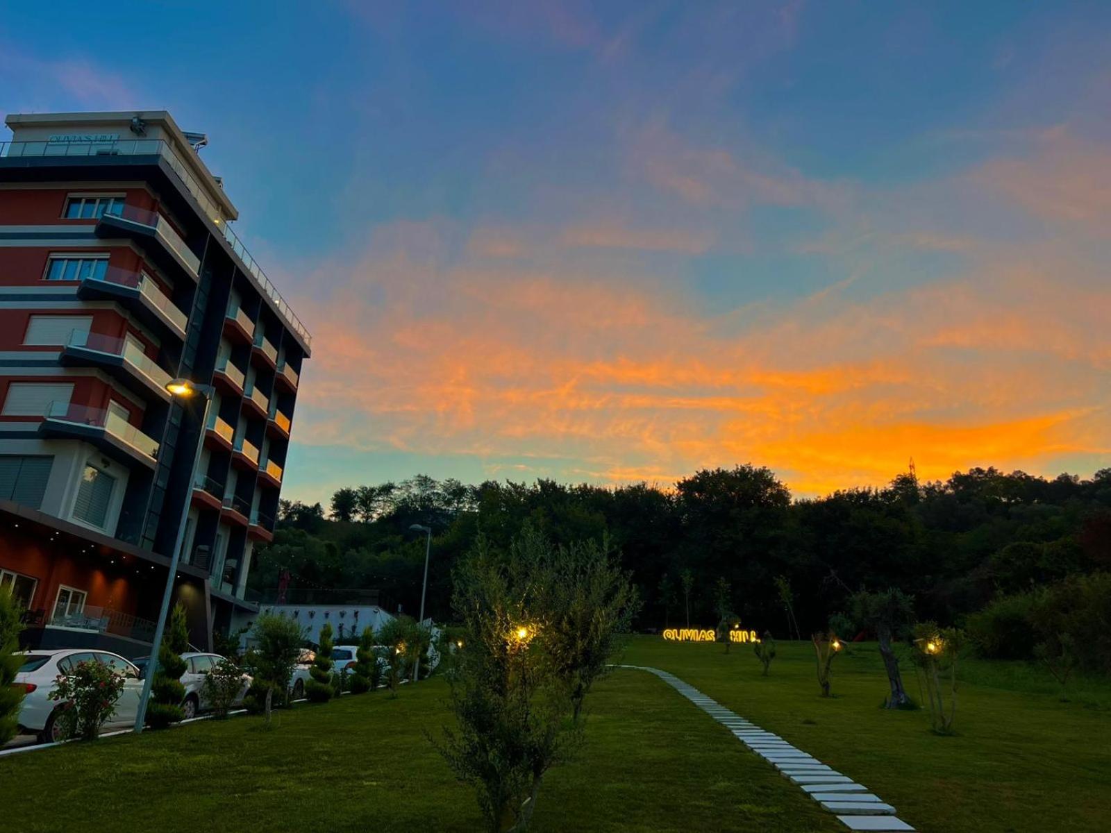 Olivia'S Hill Resort Kryemëdhej Exterior foto